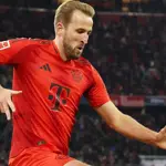 Harry Kane scores hat-trick as Bayern Munich beats