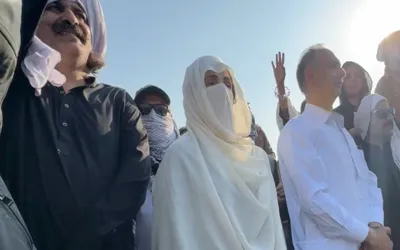PTI founder, Bushra Bibi and key leaders face arrest warrant over D-Chowk protest
