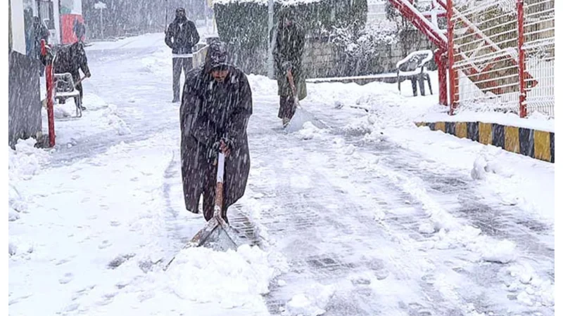 Alert issued for tourists travelling to Murree