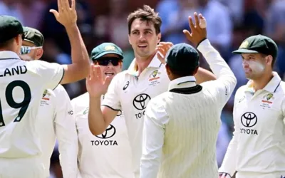 Australia defeats India by 10 wickets to tie Test series 1-1