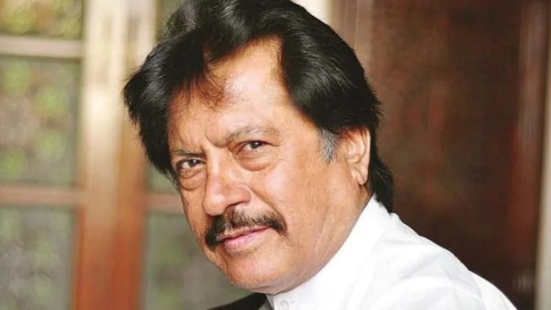 Attaullah Khan Esakhelvi shares how his family's opposition to his singing turned into pride