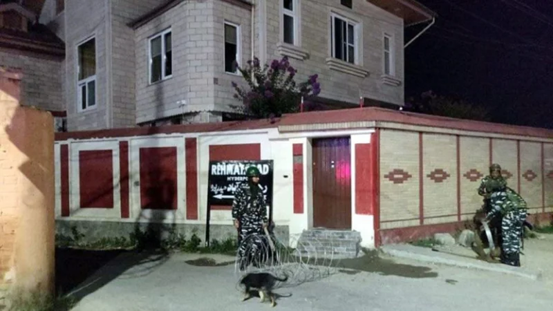 Indian police raid martyr Syed Ali Gilani’s house in Srinagar