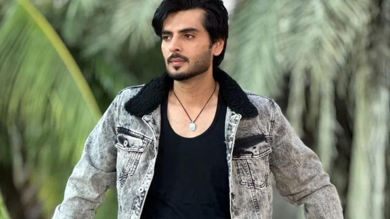 Actor Yasir Shoro shares heartbreaking news of father's demise