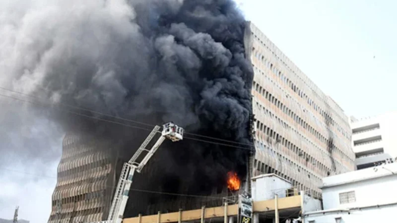 Fire breaks out again at Rimpa Plaza in Karachi