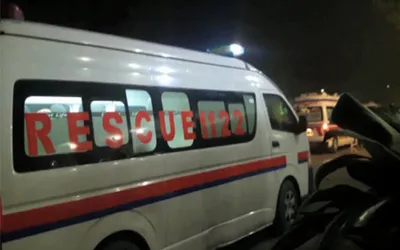 Six died, three others injured in tragic car accident in Faisalabad