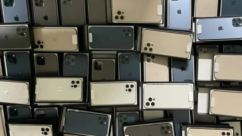 37 smuggled iPhones worth Rs11.5mln seized at Lahore Airport