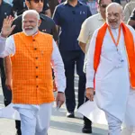 Modi casts its votes as Indian election reaches to its third phase