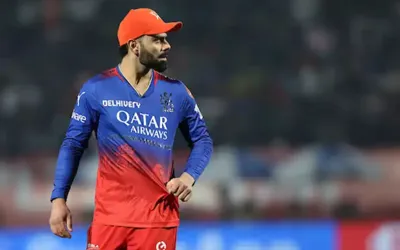 Kohli's slogsweep revival sparks scoring surge