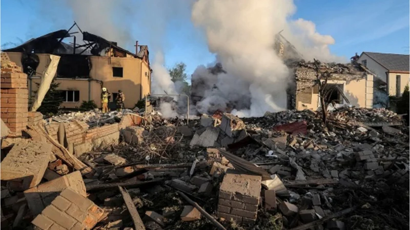 Ukraine: hundreds flee from Kharkiv area after Russia strikes