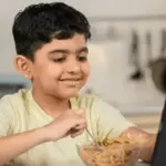 Using mobile devices at meals can impact kids’ growth