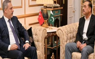 Turkish FM meets with Pak Army Chief