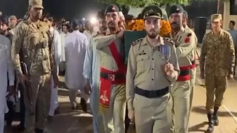 Martyrs of Peshawar IBO laid to rest: ISPR