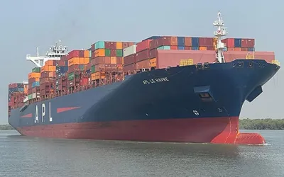 World’s largest cargo ship MSC Anna anchors at Karachi Port