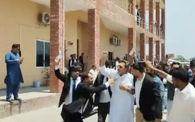 Police register FIR against PTI lawyers over assault on Khawar Maneka