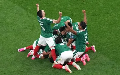 FIFA World Cup: Mexico reaches Round of 16 with win over Ecuador