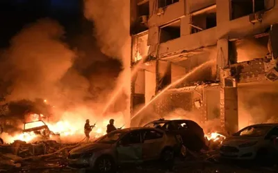 Russian strikes kill at least 11 in fresh attack on Kyiv