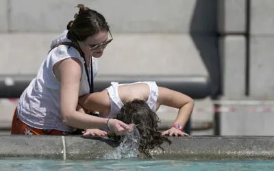 UK issues heat alerts as third heat wave sweeps across Britain