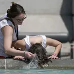 UK issues heat alerts as third heat wave sweeps across Britain