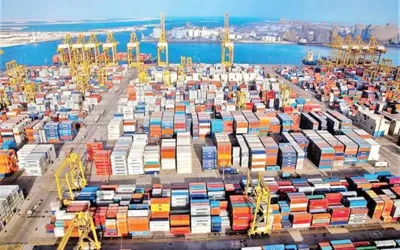 'UAE non-oil trade crosses $1 trillion for first time'