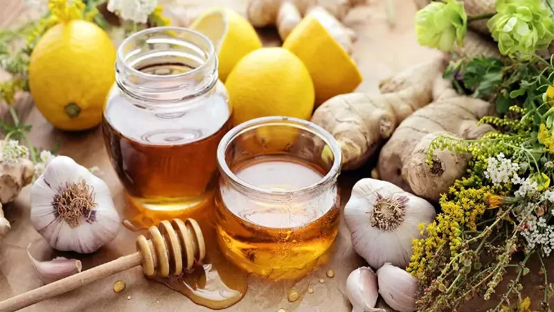 Surprising health benefits of garlic and honey