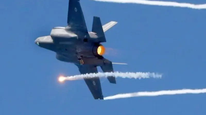 Israeli F-35I shoots down Iranian Yak-130 over Iran