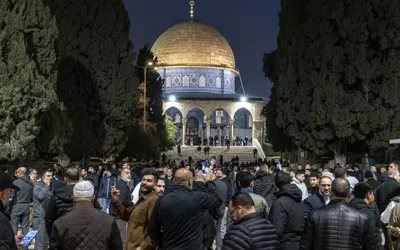 Al-Aqsa Mosque reopens to worshippers after 40 days