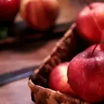 Experts say eating two apples on empty stomach good for liver health