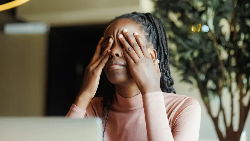 Warning signs of vitamins deficiency