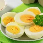 Five amazing benefits of eating boiled eggs