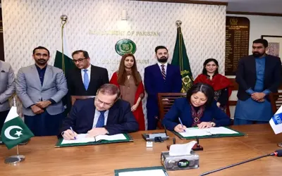 Pakistan signs $730 million financing agreements with Asian Development Bank