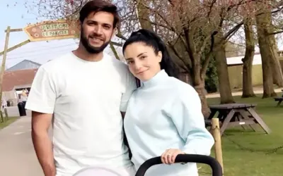 Imad Wasim confirms divorce from Sania Ashfaq