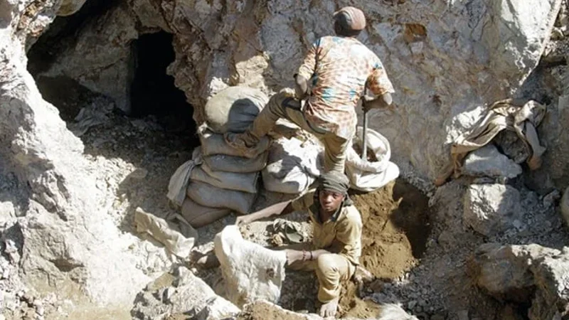 Tragic mine collapse in Congo claims at least 32 lives
