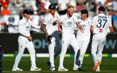 Historic day 1 in Ashes, 19 wickets fall in thrilling start