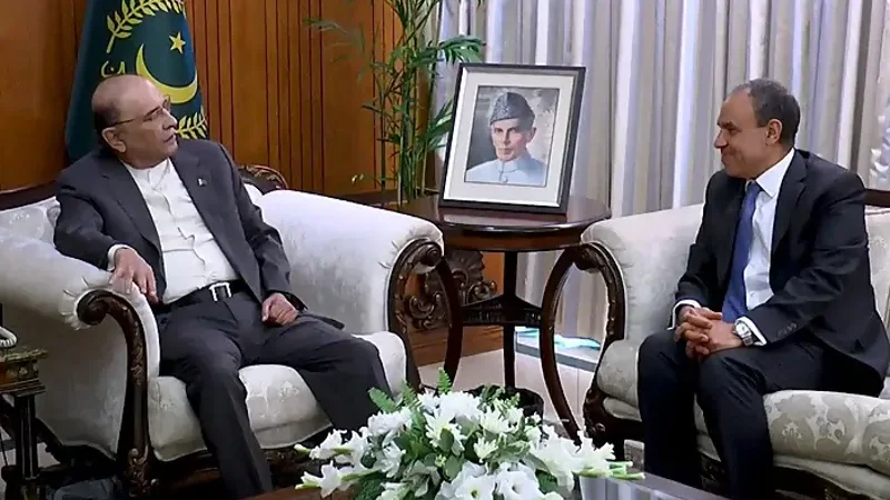President Zardari Meets Egyptian Foreign Minister: Discuss to Strengthen Bilateral Ties