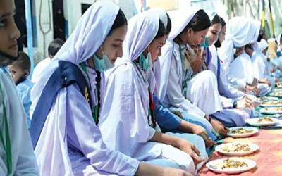 Free school meal program expands to 10 more districts in Punjab