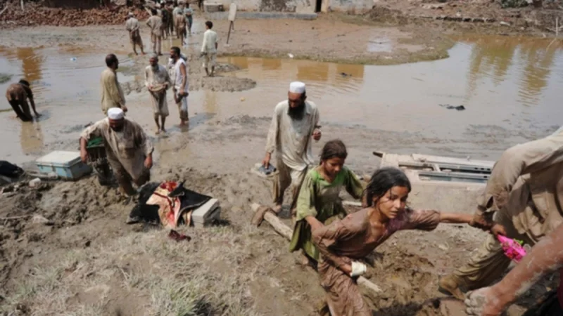 WHO sounds alarm as post-flood outbreaks grip Pakistan