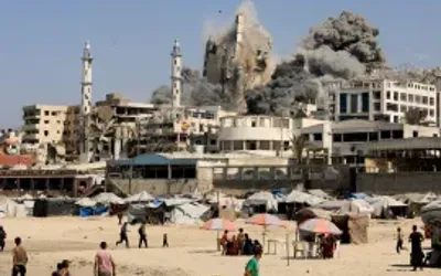 Gaza City residents forced to flee as Israel carries out intense strikes