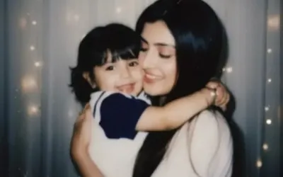 Ayeza Khan shares her beautiful childhood memory via AI