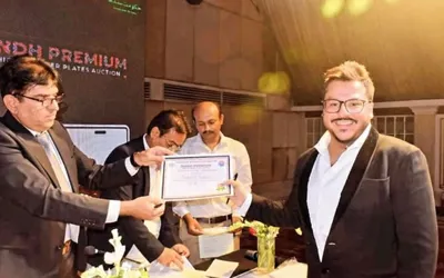 Karachi businessman Muzammil Paracha, known for Rs10 Crore "A1" number plate, passes away