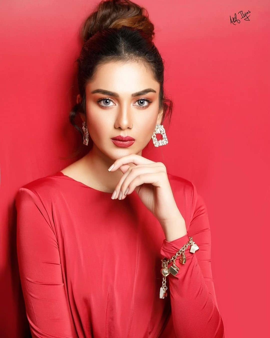 Tuba Aamir Receives Mixed Reactions On New Photos