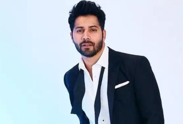 Varun Dhawan flaunts beard and says 'Bhediya season real soon'