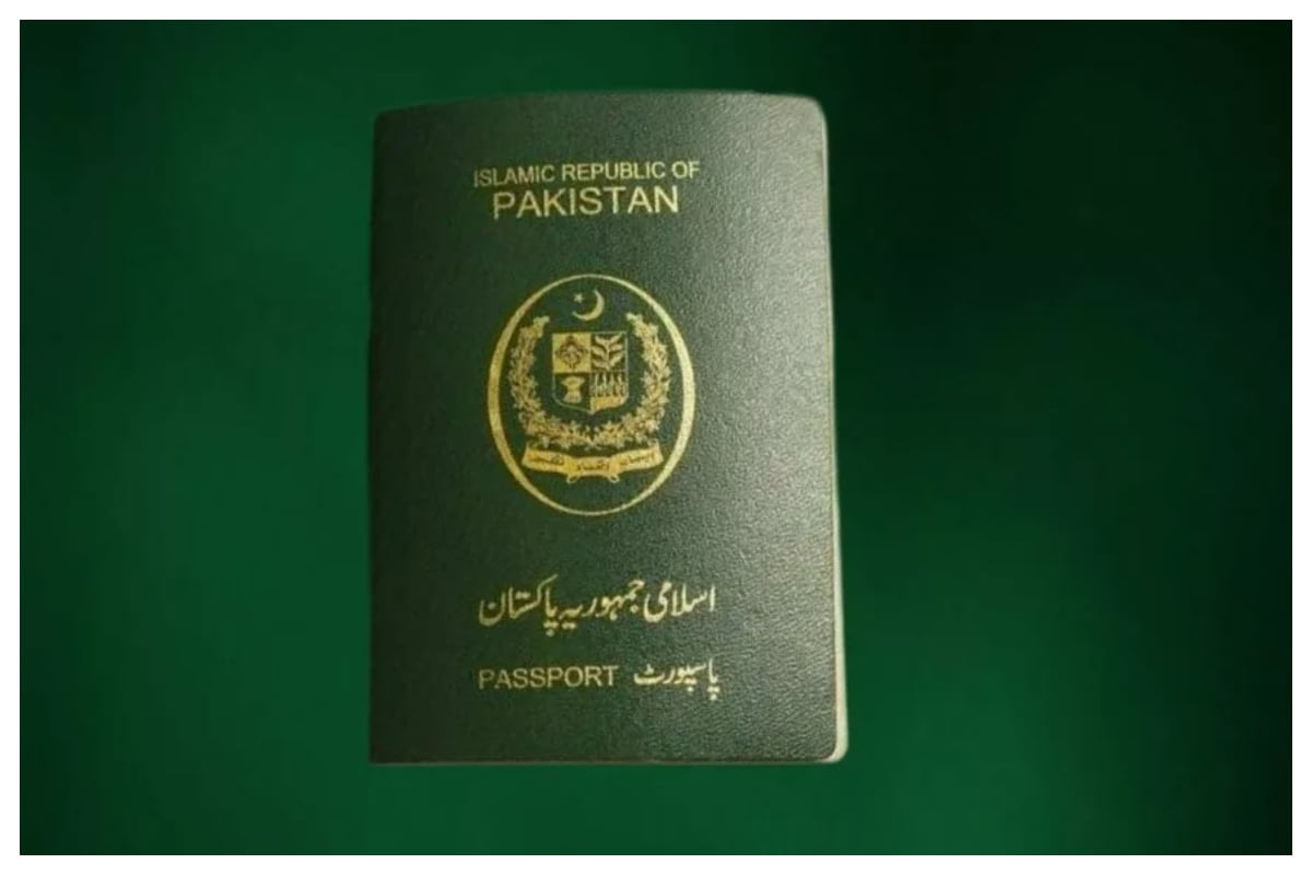 latest-pakistani-passport-renewal-fee-in-uae-dirham-2024