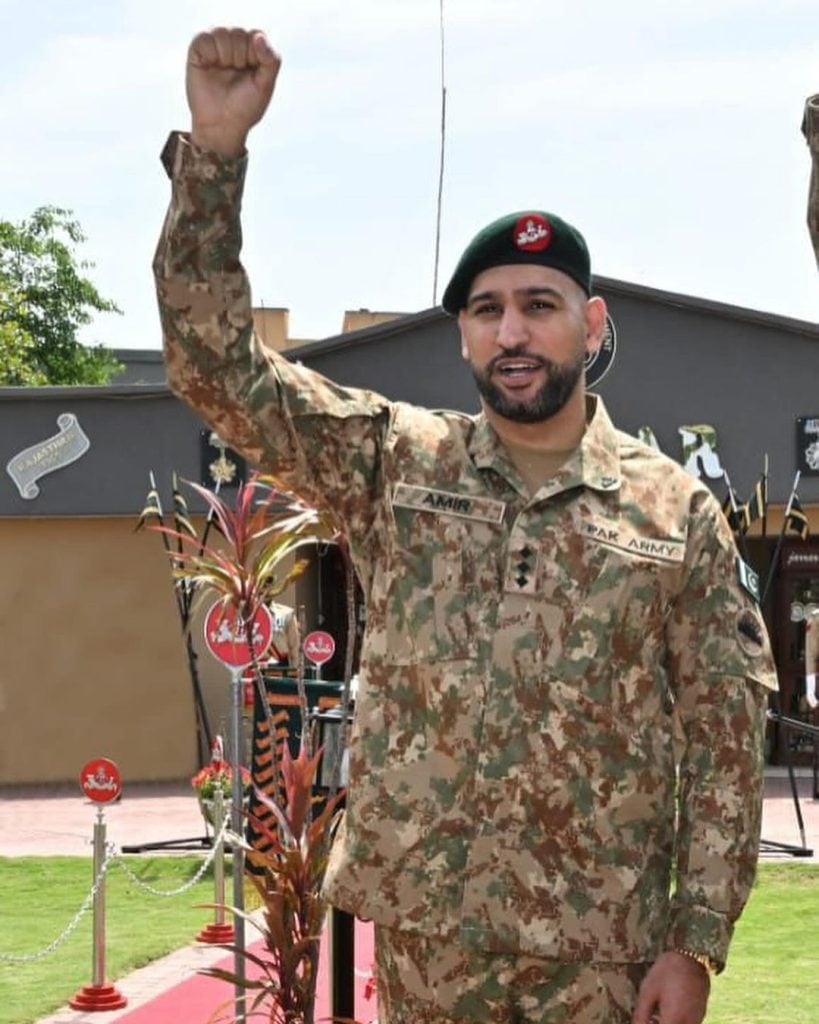 Amir Khan Receives Honorary Rank from Pakistan Army