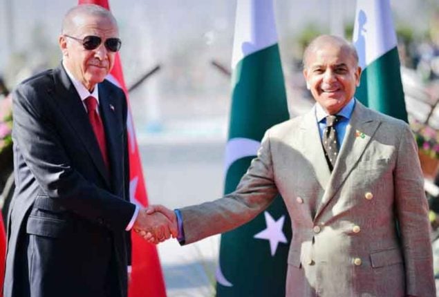 Pakistan, Turkiye sign 24 MoU, agreements to boost bilateral ties