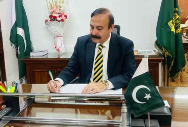 Dr. Tariq Fazal Chaudhry takes charge as Minister of Parliamentary affairs